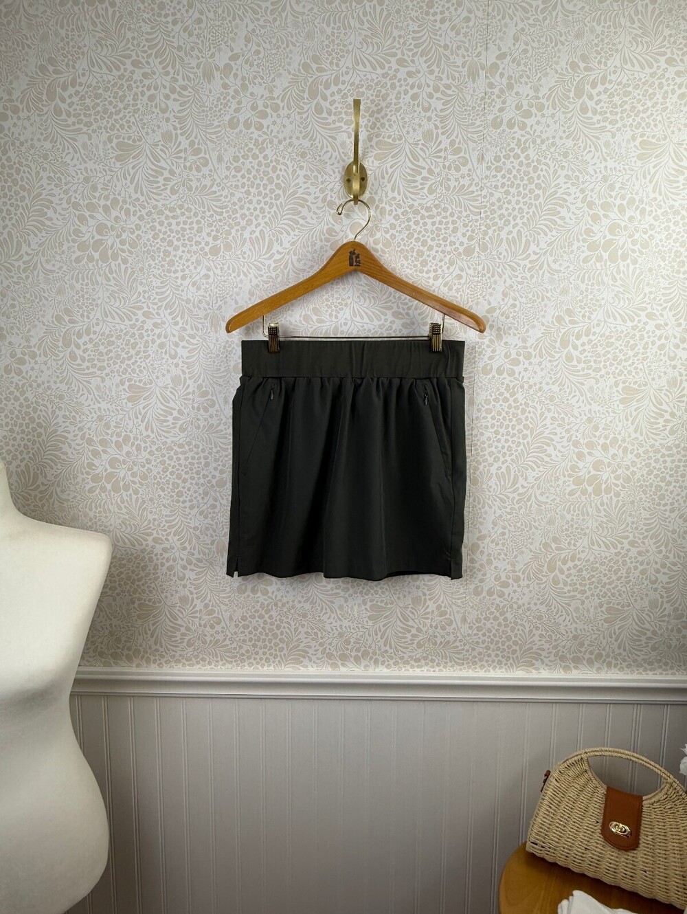 Quince Dark Olive Performance Lined Tech Skort - Size - Medium